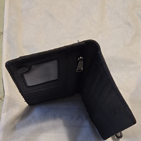 Patricia Nash Black Leather/Wristlet - Picture 5 of 9